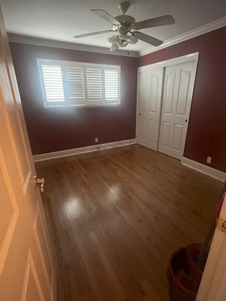 Dante_side bedroom